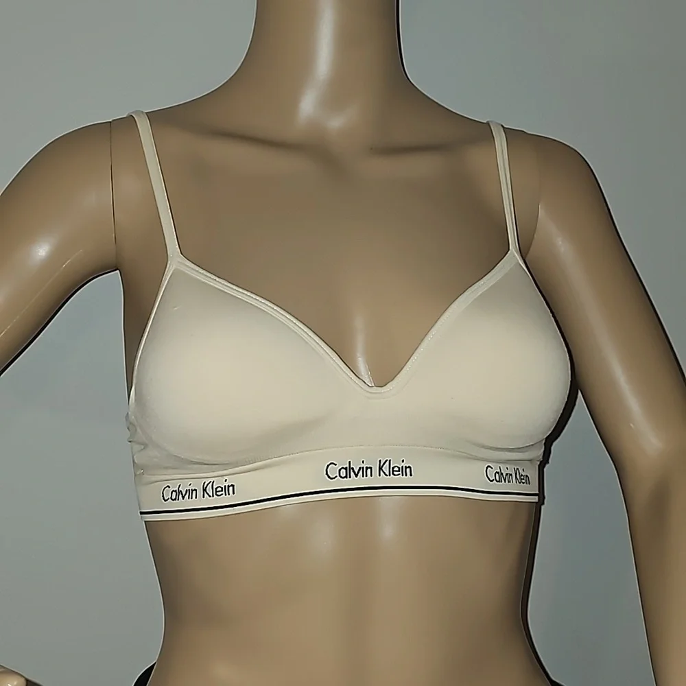 Calvin Klein Seamless Wireless Bra Padded Cups Modern Cotton 32A NWOT - Picture 2 of 12